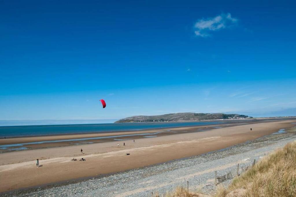 Semi Detached Cottage Snowdonia With Hot Tub Tal-y-Cafn Εξωτερικό φωτογραφία