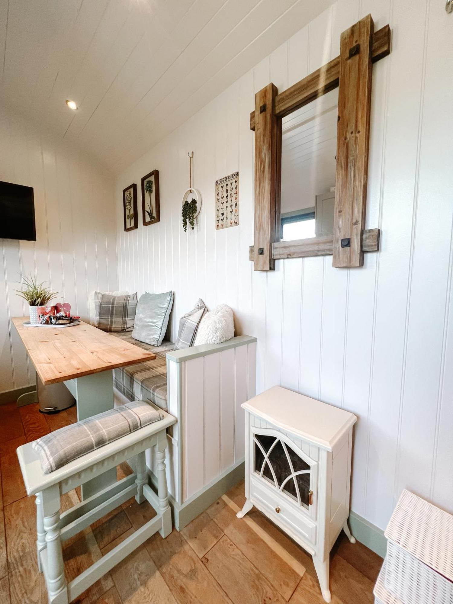 Semi Detached Cottage Snowdonia With Hot Tub Tal-y-Cafn Εξωτερικό φωτογραφία
